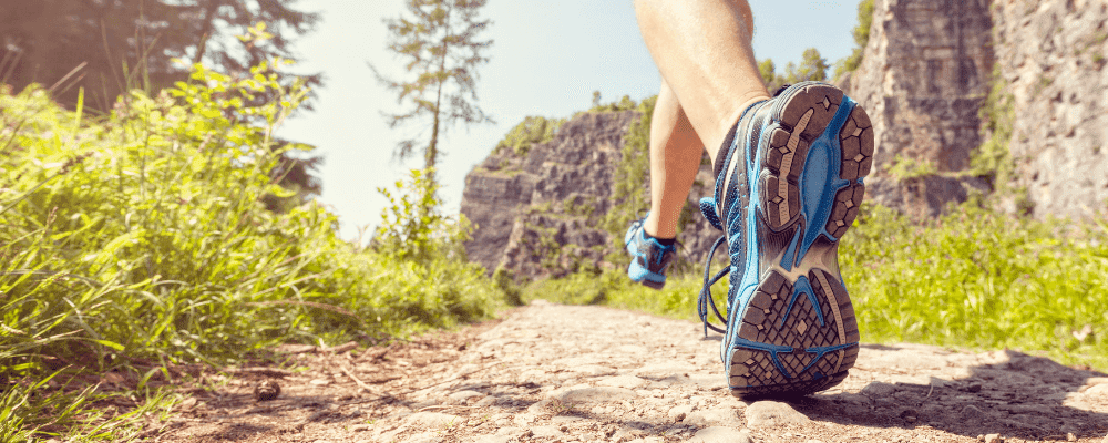 paysage-nature-chaussures-sportives