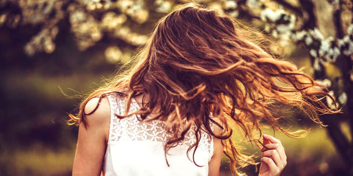 Cheveux au printemps : comment en prendre soin ?